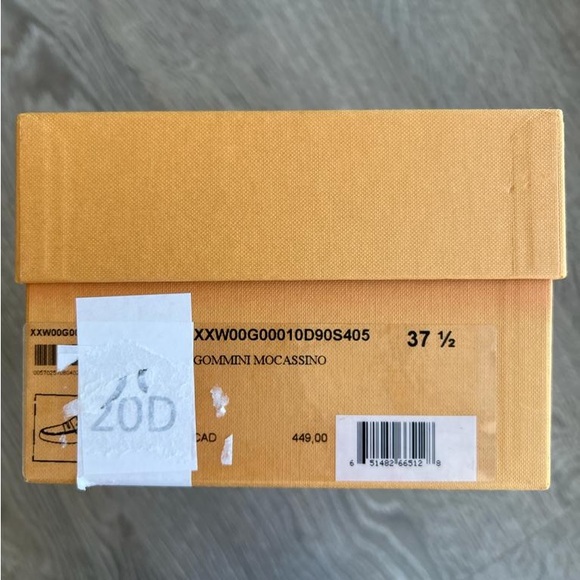 Tod’s Gommino Driving Loafers - like new - Picture 10 of 11